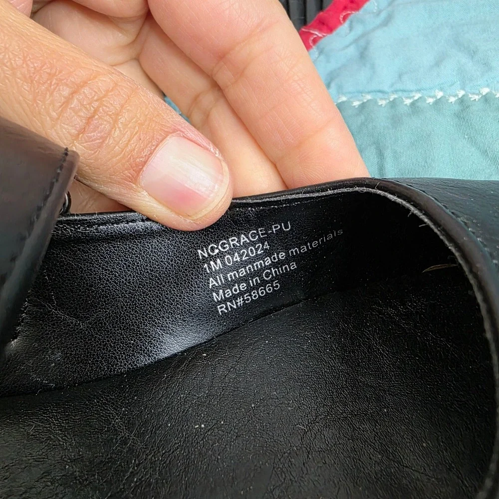 Nordstrom Kids NGGRACE-PU Black Faux Leather Mary Jane Shoes Size 1M EXCELLENT